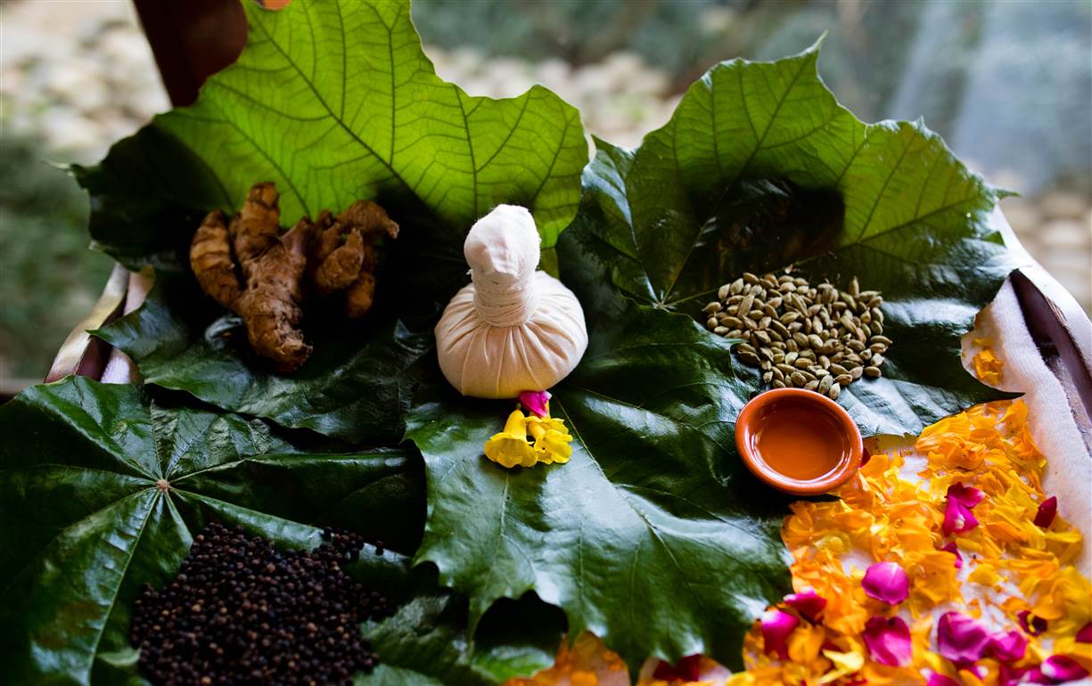 Potli Massage | Ananda Spa